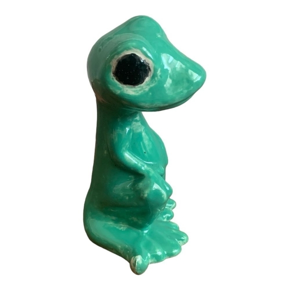 Gecko Party Animal Cute Hand Painted Green Ceramic Frog Souvenir Gift - Picture 5 of 6